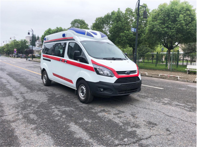 福特V362汽油中軸中頂監護型救護車 (4).jpg