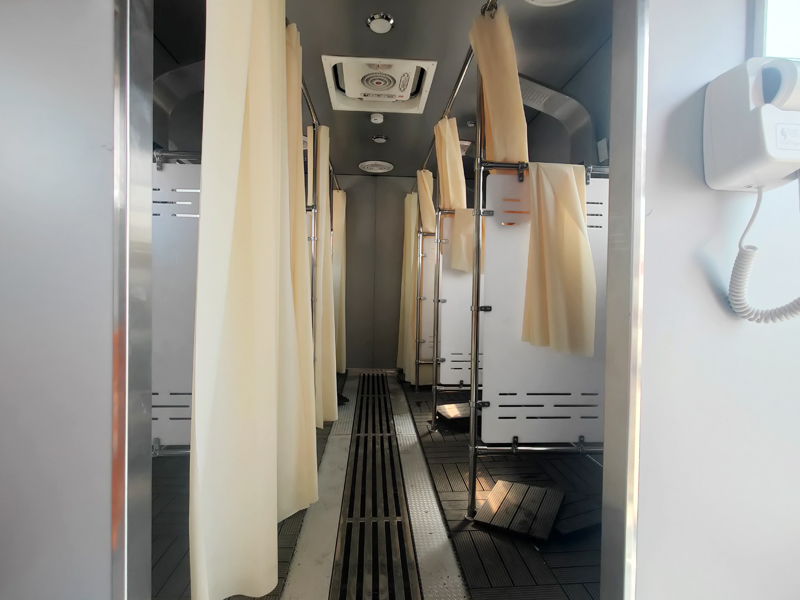 800X600淋浴車內飾3.jpg